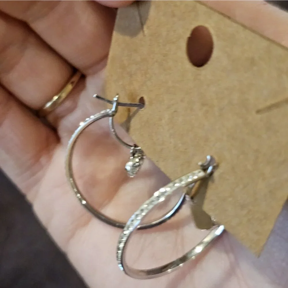 Unbranded sterling silver